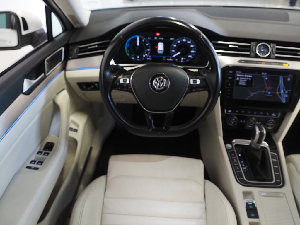 Volkswagen Passat GTE 1.4 TSI 204hk Värmare Cockpit Drag Nav 2018