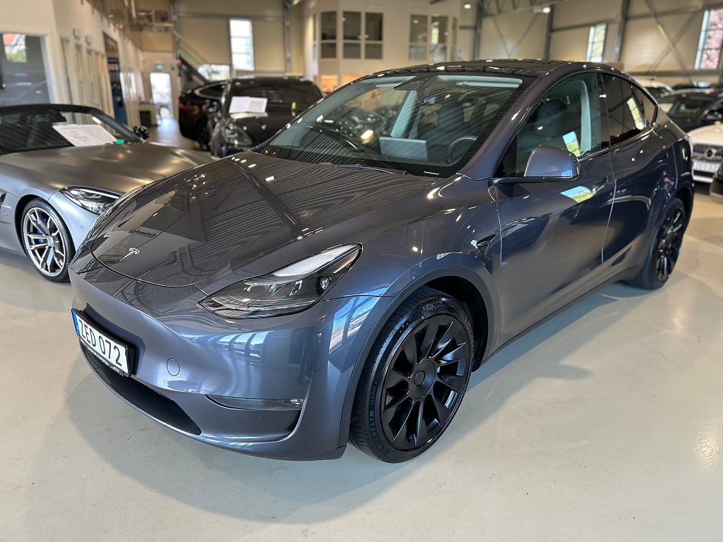 Tesla Model Y Long Range AWD 514hk / Dragkrok / Moms
