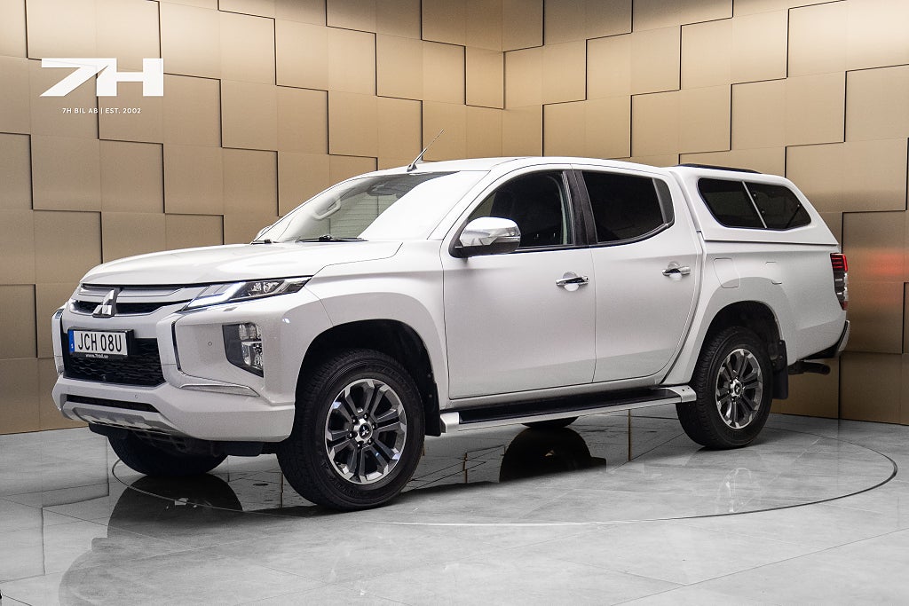 Mitsubishi L200 Dubbelhytt 2.2 Di-D 4WD Moms / Kåpa / Drag / 360 / Värm