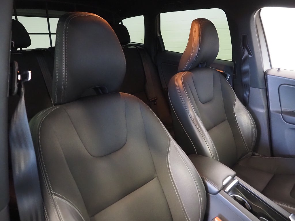 Volvo XC60 D4 Geartronic 190hk Classic Momentum Navi D-Värm M-Värm