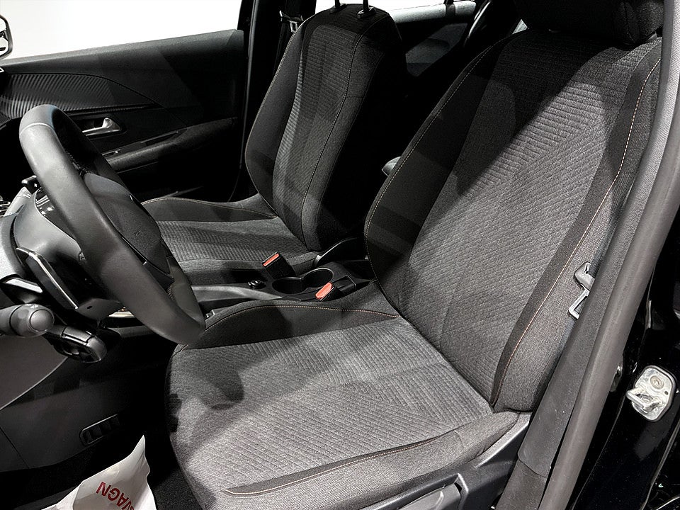 Bild på Peugeot 208 Style Hybrid 100hk Aut CARPLAY BACKSENSORER