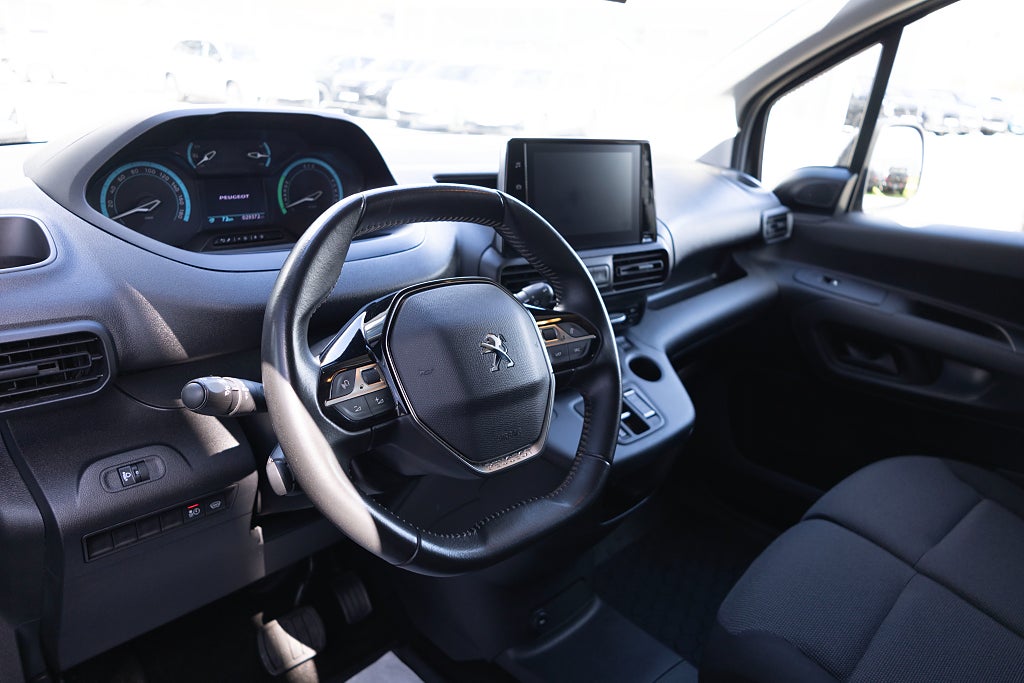Peugeot e-Partner PRO+ L1 3,3m3 Electric 136 50kWh Nyservad