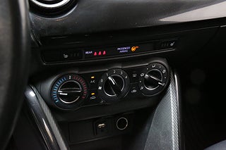 Halvkombi Mazda 2 16 av 23