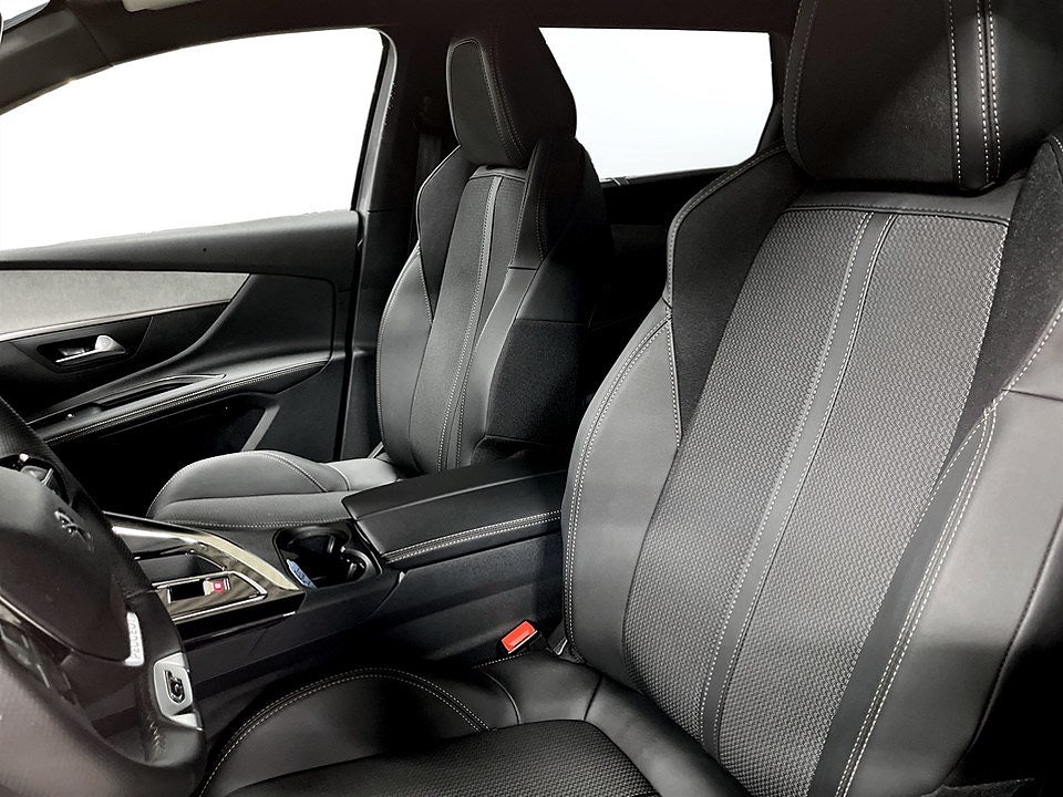 Bild på Peugeot 5008 GT 1.2 PT 130hk Aut - 7-SITS,B-KAMERA,NAV