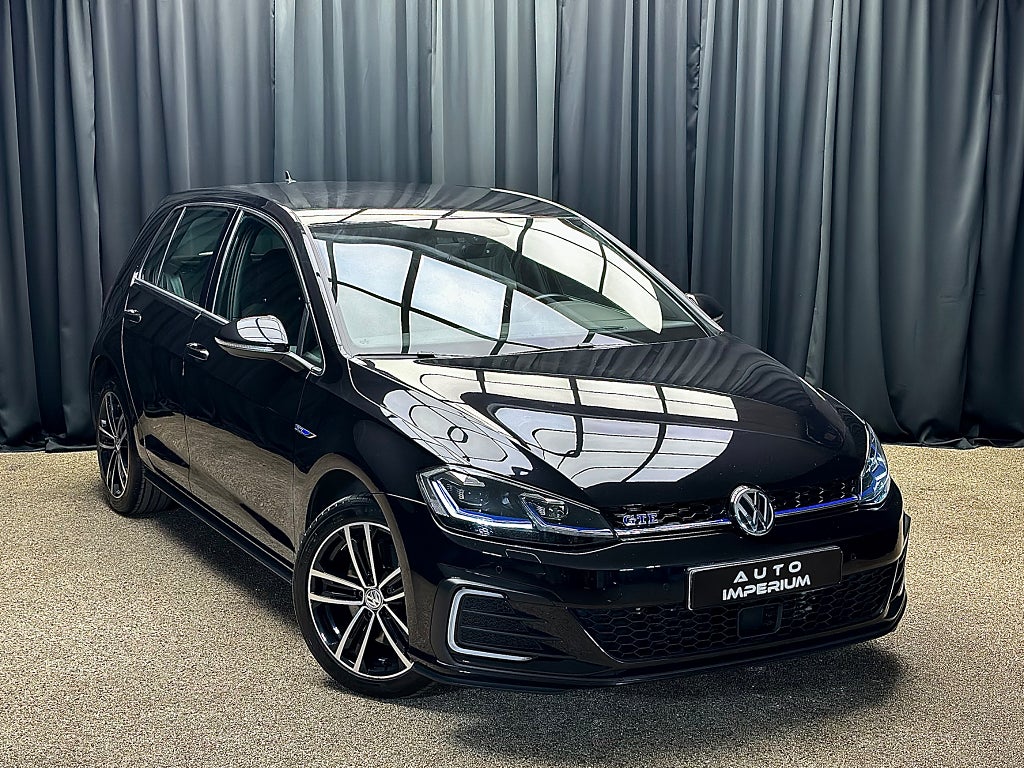 Volkswagen Golf GTE 1.4 TSI Plug-In Cockpit ACC CarPlay