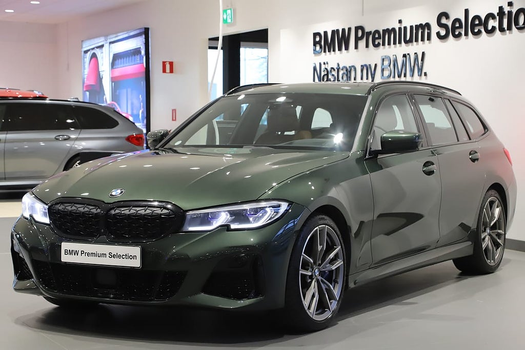 BMW M340 i xDrive Touring M Sport / Individual Malachite Green
