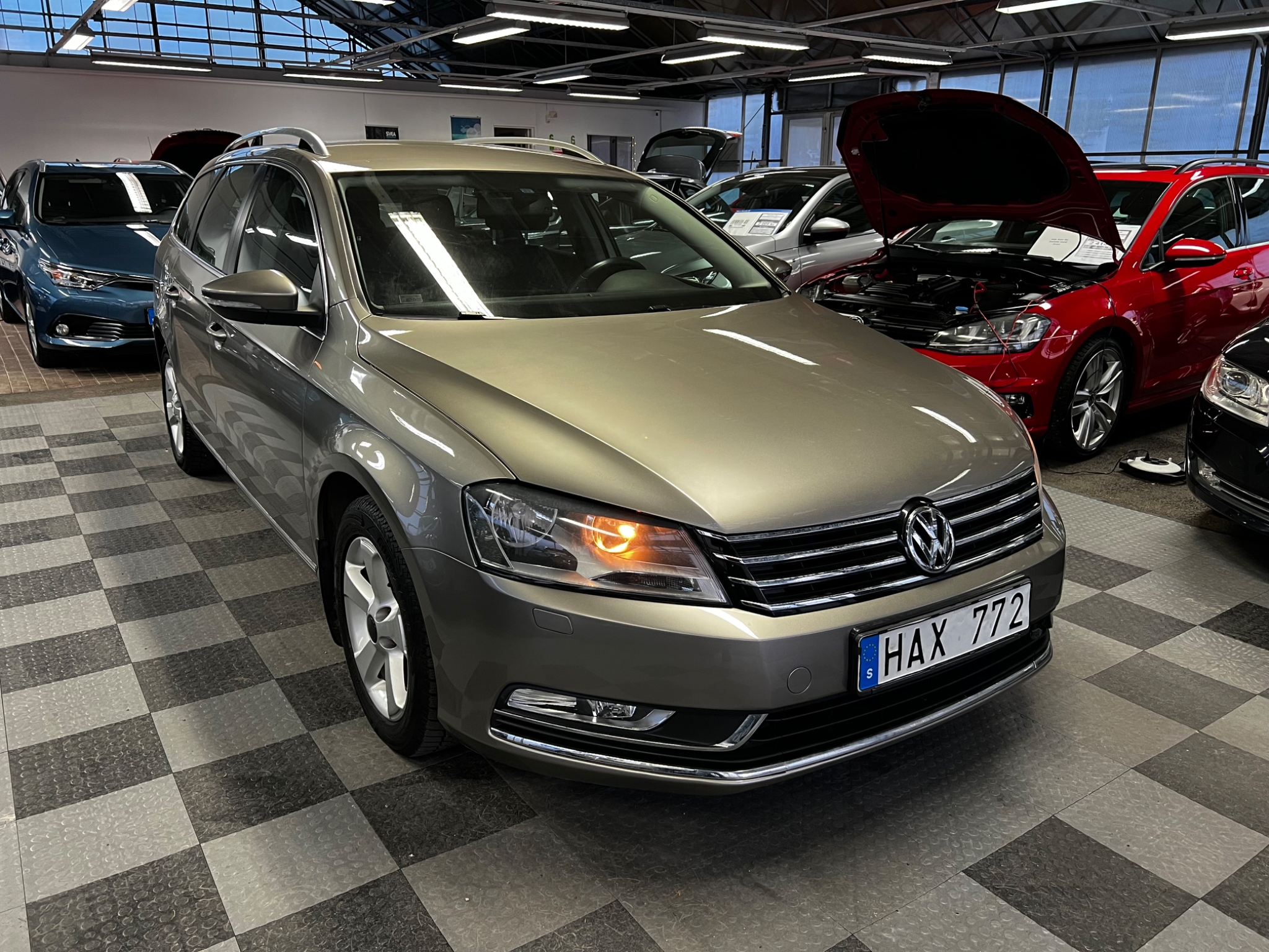 Volkswagen Passat 2012, photo 4/28