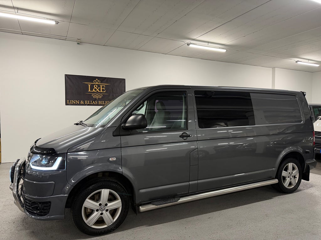 Volkswagen Transporter Kombi T30 2.0TDI BMT 4Motion 5-sits 1ÅRSGARANTI/LYX/GPS