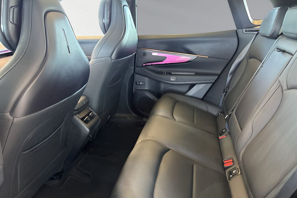 Lynk & Co 08 Core PHEV 2025, bild 7/10