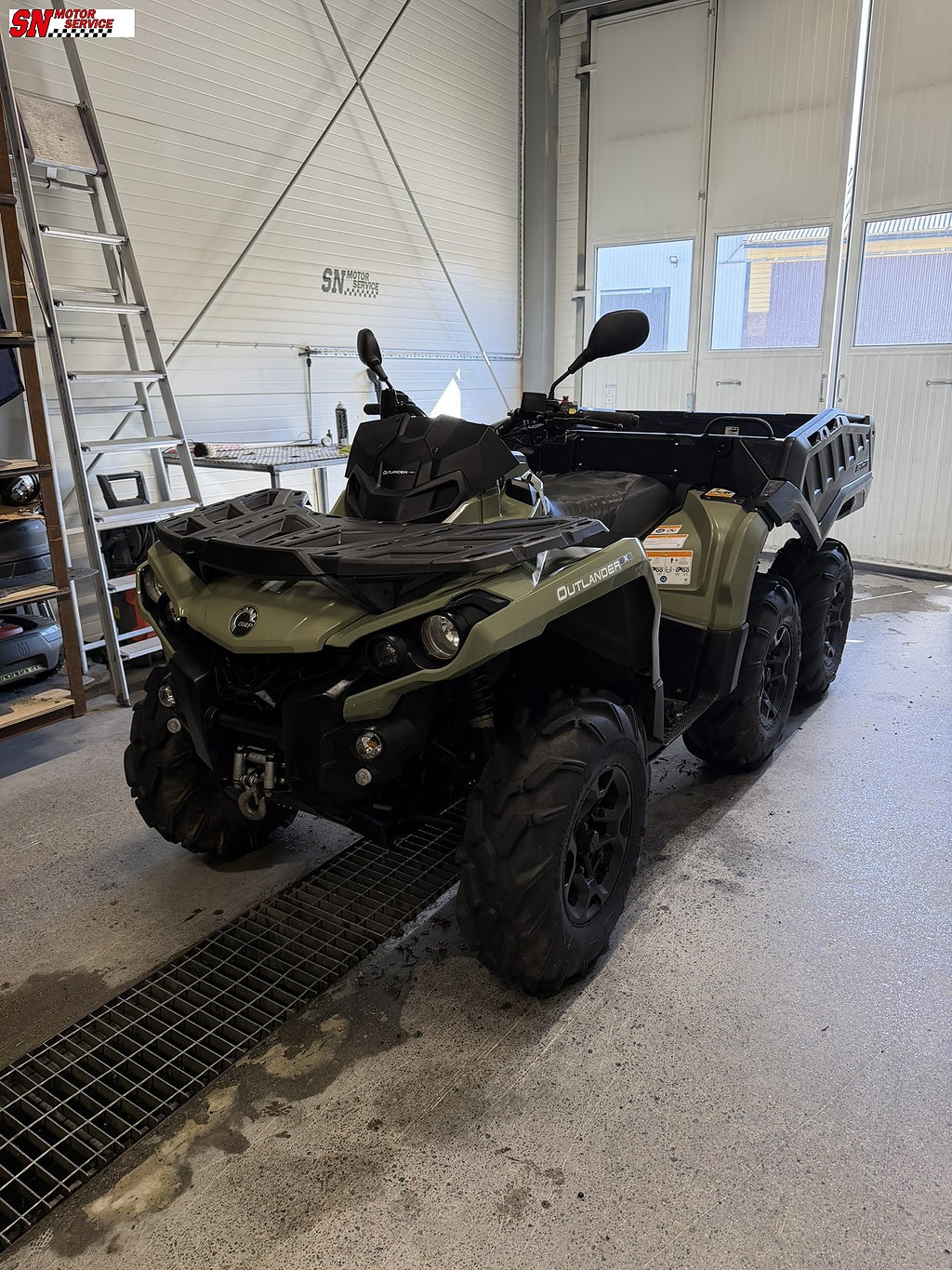 Can-Am Outlander 650 PRO 6X6 Momsad