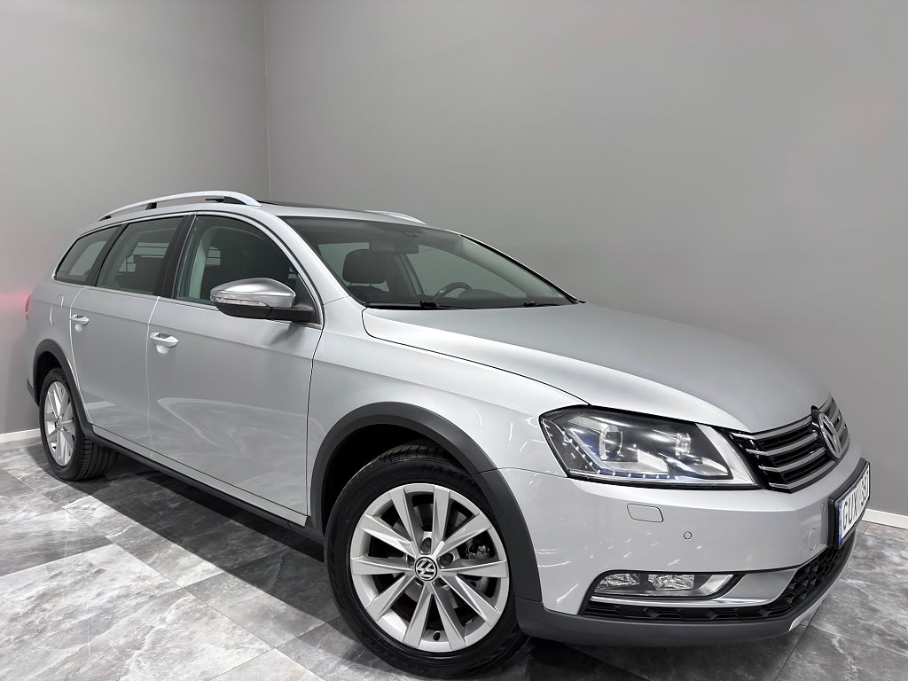 Volkswagen Passat Alltrack 2.0 TDI 4M Alltrack Auto/Panorama/Värmare/Kamera/Skinn