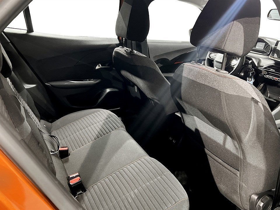 Bild på Peugeot 2008 Active 1.2 PT 130hk Aut - B-KAMERA,P-SENSORER,CARPLAY