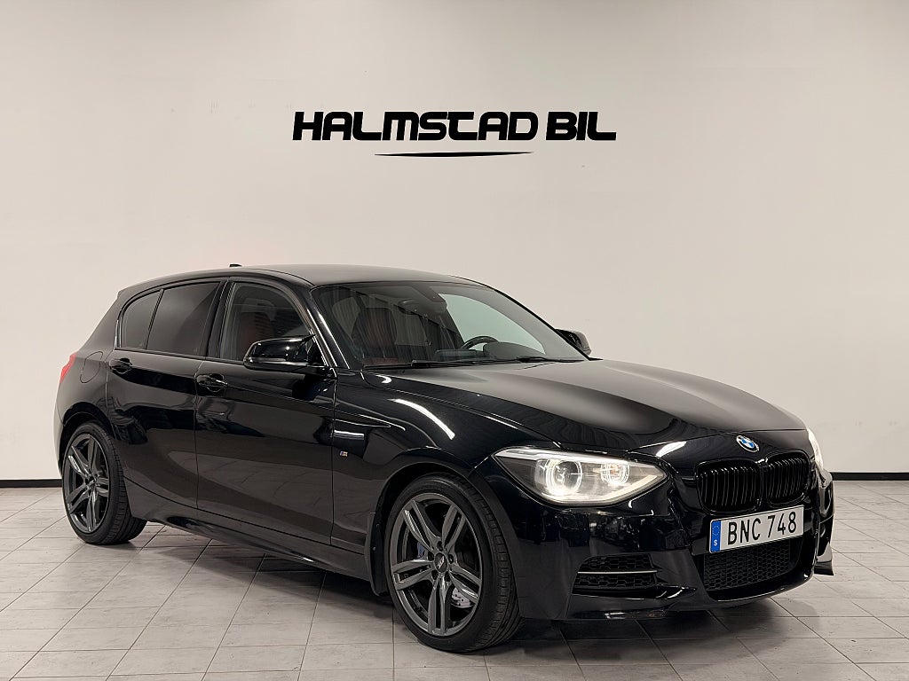 BMW M135i xDrive 5-dörrars Steptronic Se utrusning 