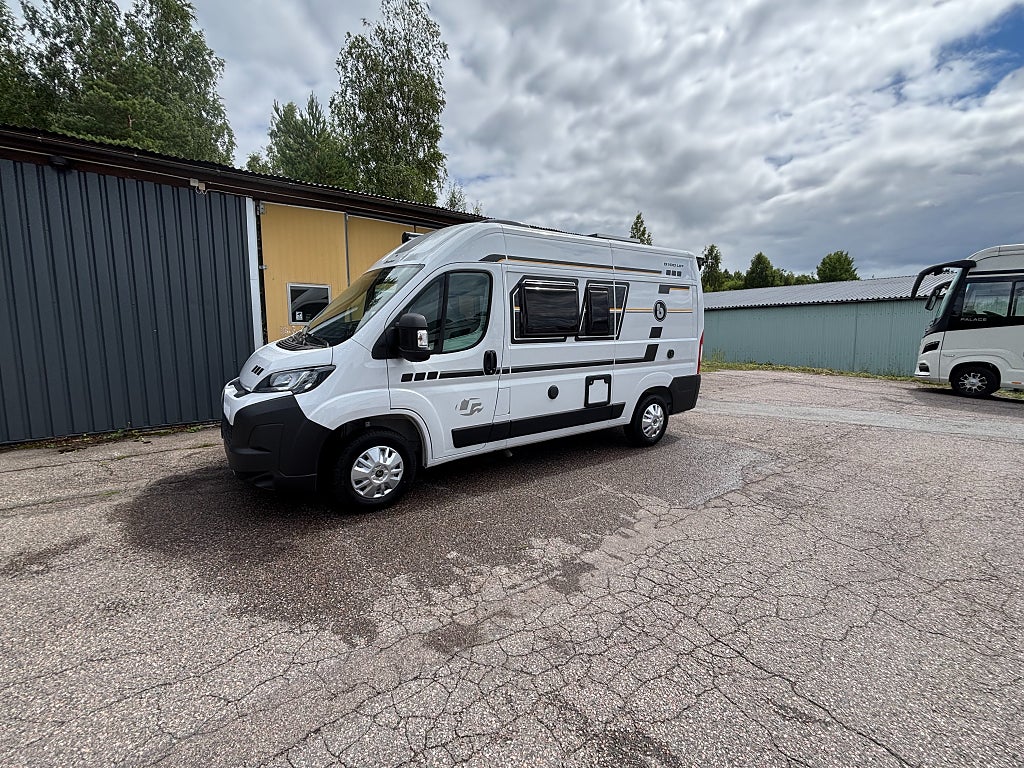 Benimar Benivan B 100 UP 5,4 meter / Solcell / Lithium / Dieselvärmare