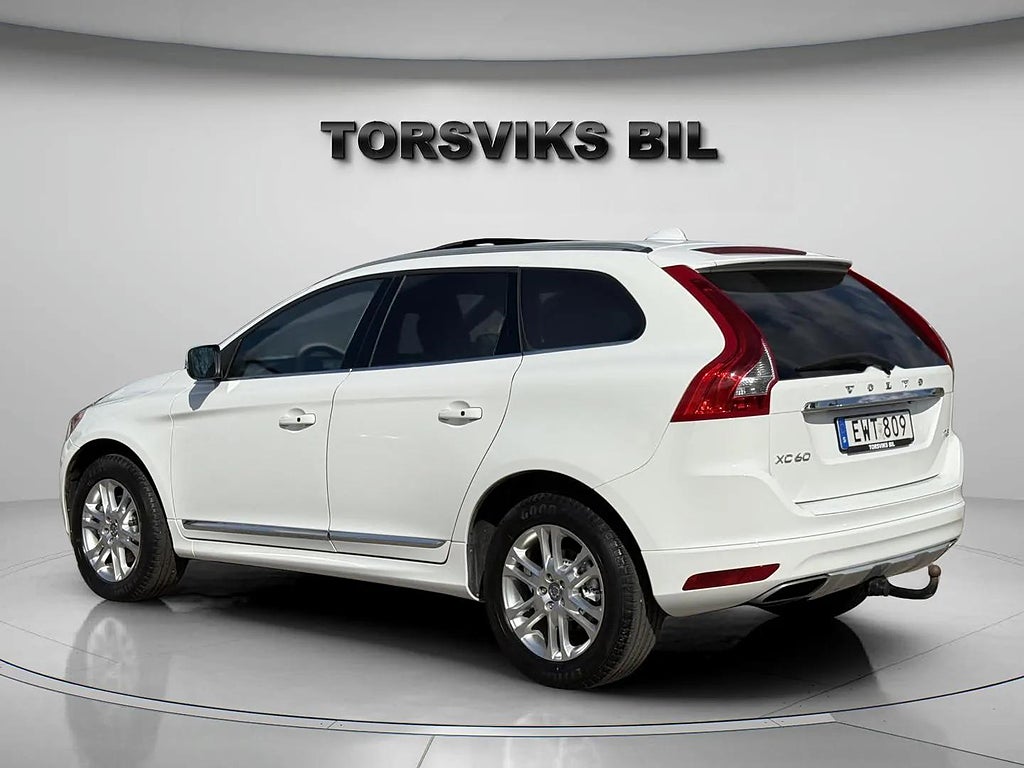 Volvo XC60 T5 Geartronic Momentum Panorama Skinn B-Kamera 3 Ägare - miniatyr 4