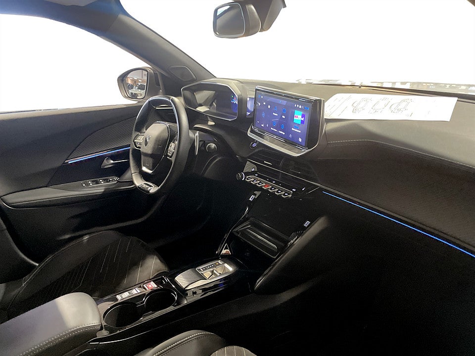 Bild på Peugeot 2008 GT Hybrid 145hk Aut B-KAMERA CARPLAY