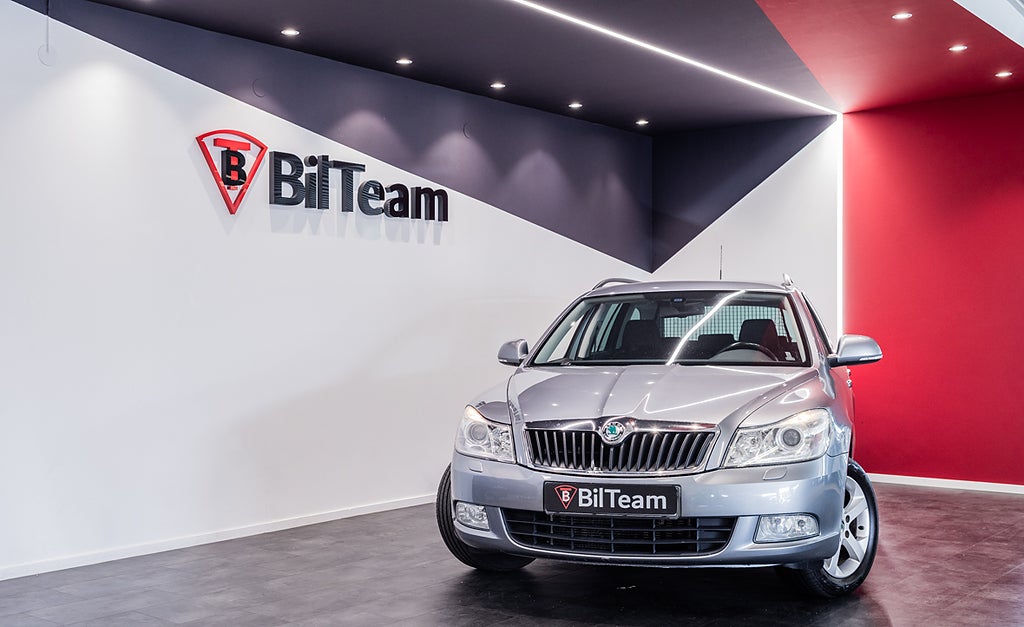 Skoda Octavia Kombi 1.6 TDI Elegance Euro 5