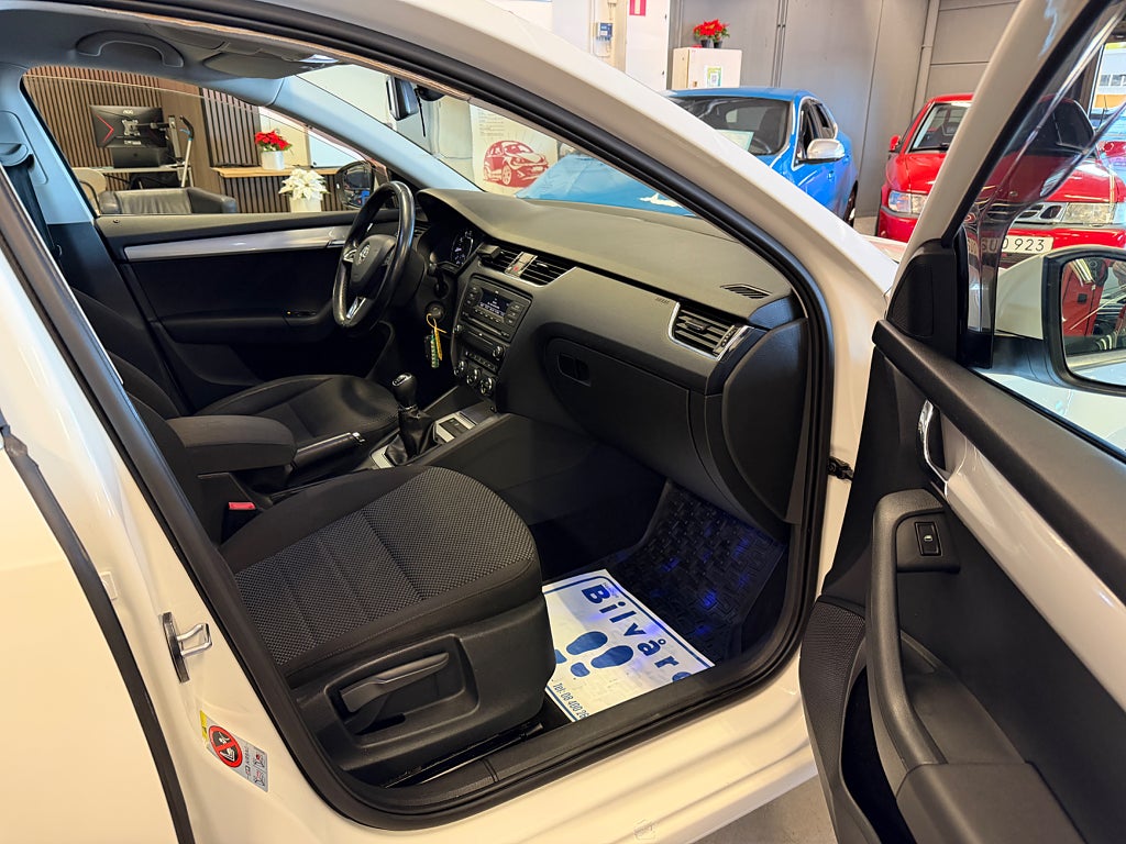 Skoda Octavia 2013 - miniatyr 16