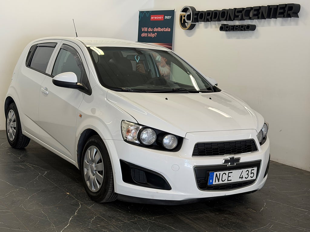 Chevrolet Aveo 1.3 CDTi 95HK | Smidig och ekonomisk småbil Bluetooth