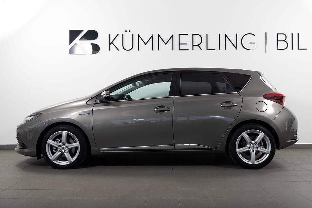 Toyota Auris Hybrid e-CVT 136hk Intense Edition B-kamera