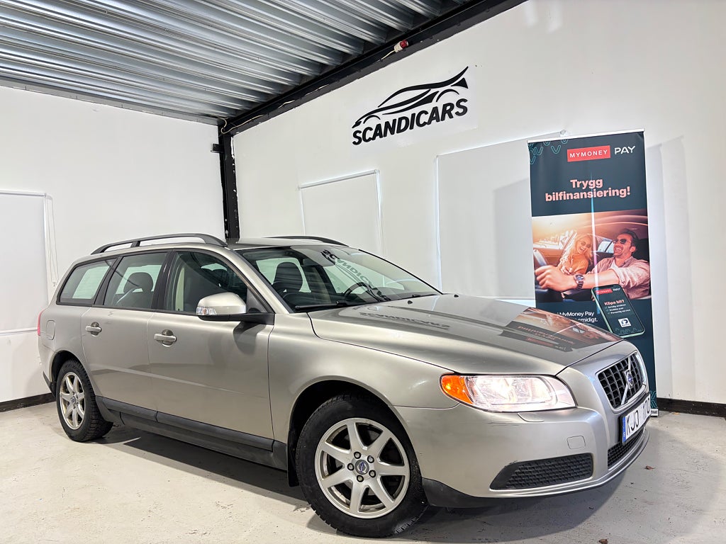 Volvo V70 2.0F Kinetic 2 ÄGARE NY BESIKTAD NY SERVAD DRAGKROK 
