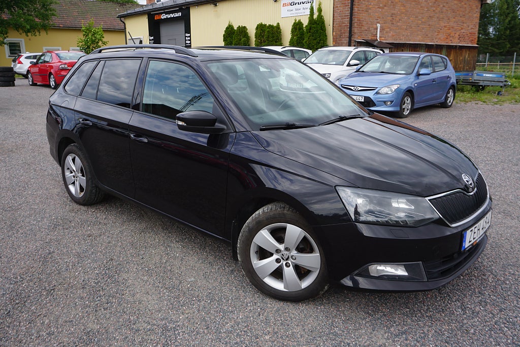 Skoda Fabia Kombi 1.0 TSI Style Drag/M-värmare/Ny kamrem