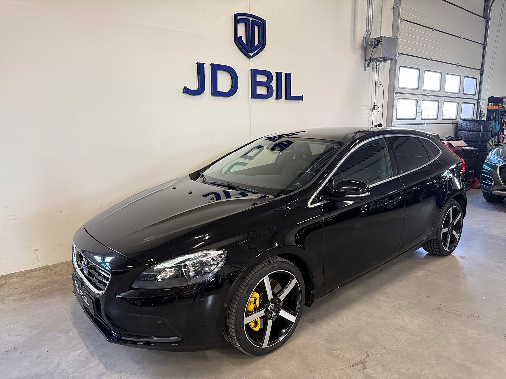Volvo V40 D4 Geartronic Summum Pano Bkamera Drag Blis 190hk