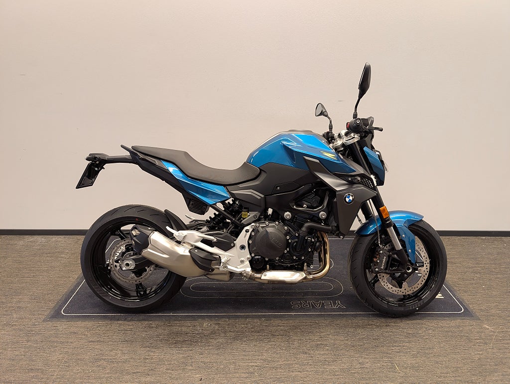 BMW F900R KAMPANJ Gear Shift Assistant och Värmehandtag ingår