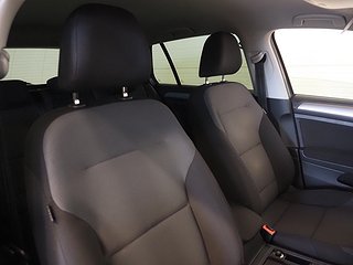 Halvkombi Volkswagen E-Golf 11 av 20