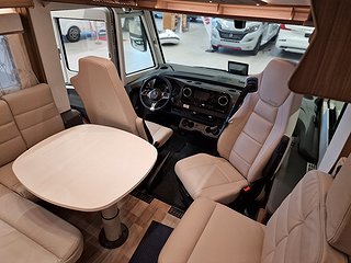 Husbil-integrerad Kabe IMPERIAL Ri 810 LGB 17 av 36