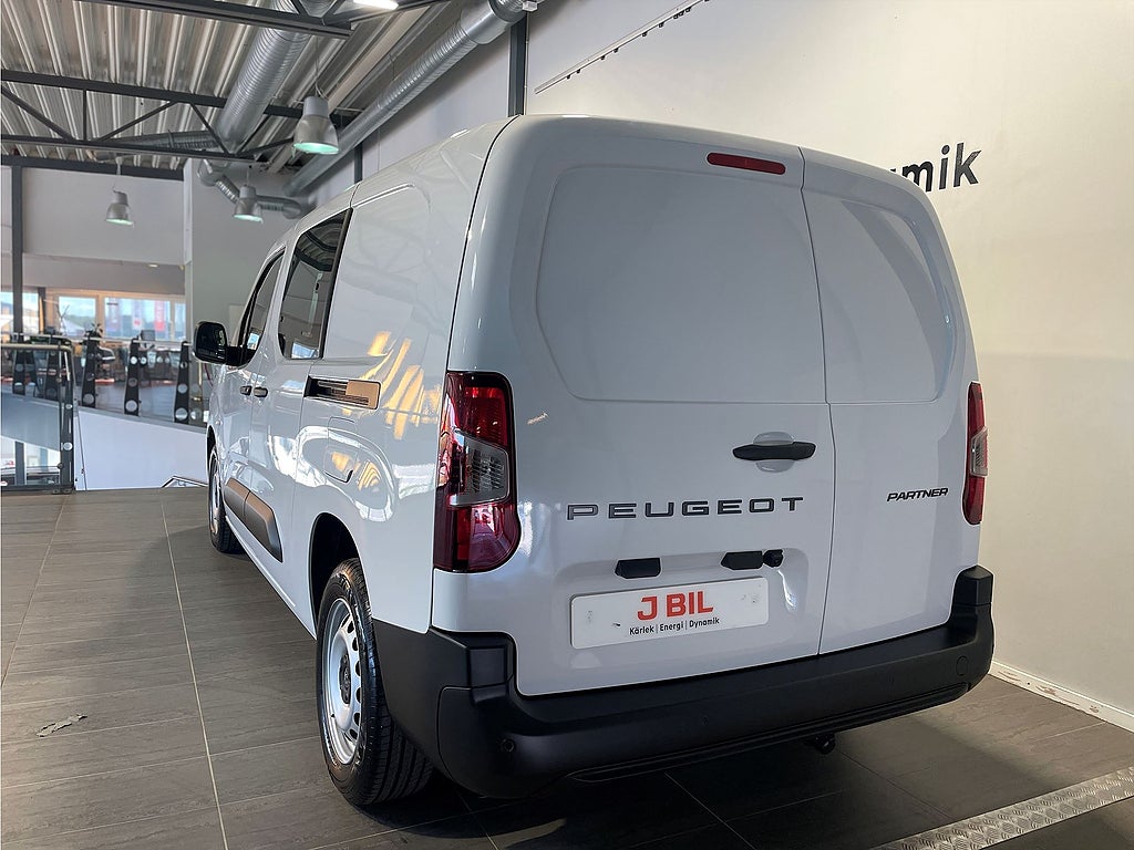 Bild på Peugeot Partner Crew Cab 1,5 BlueHDi 130hk Aut - EDITION! SERVICE & VINTERHJUL I