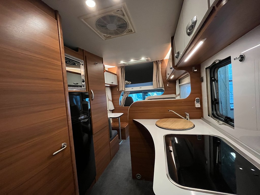 Elnagh Baron 22  / Automat / AC bodel / 7 bältad / B-körkort - Elnagh