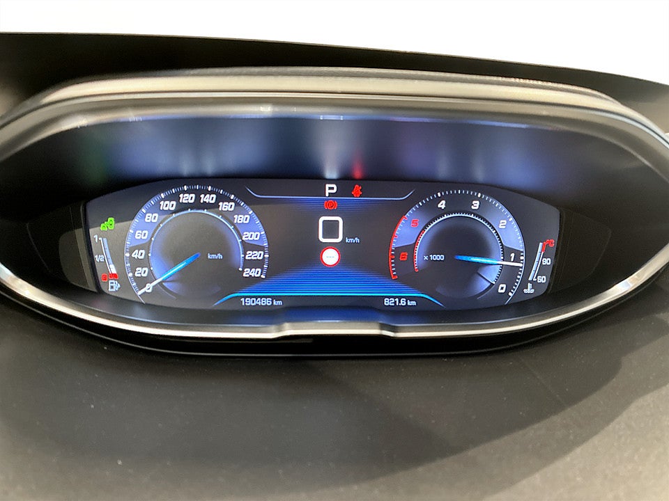 Bild på Peugeot 3008 Allure 1.6 BHDi 120hk Aut ELSTOL PANO DRAG