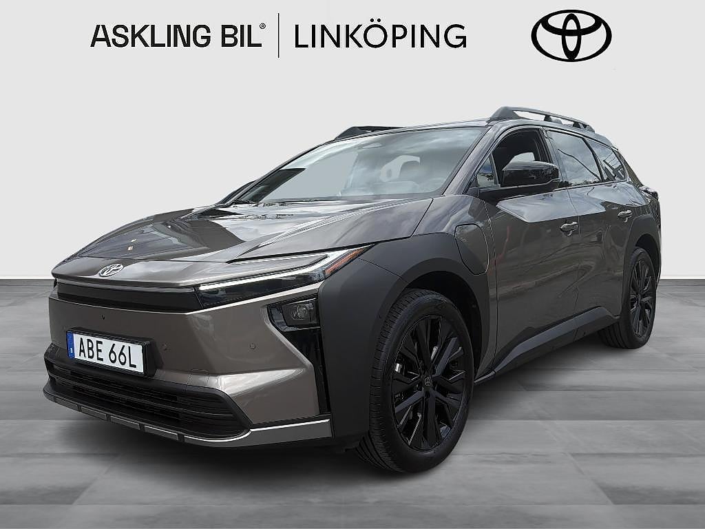 Toyota bZ4X Touring 74.7 kWh AWD Executive, Pano, Skinn, Kamera