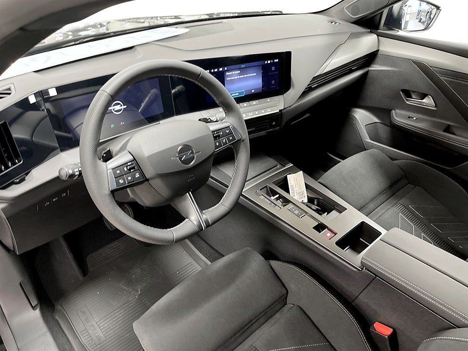 Bild på Opel Astra Sports Tourer GS PHEV 195hk - OMGÅENDE LEVERANS!