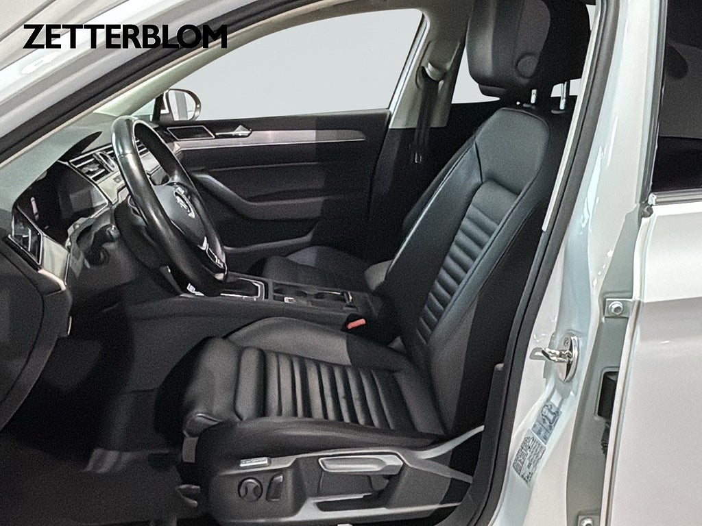 Kombi Volkswagen Passat 7 av 15