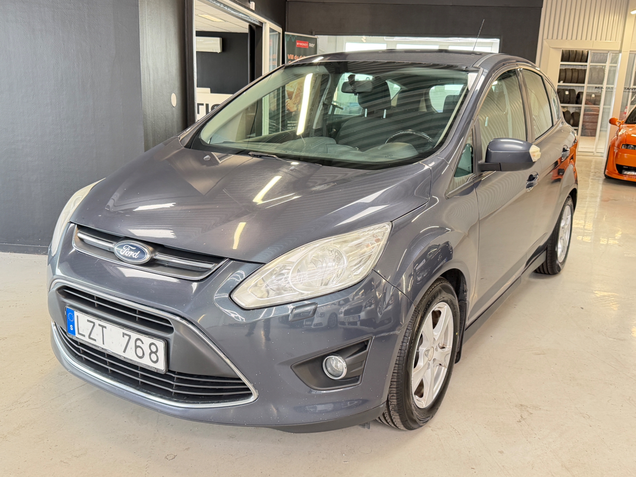 Ford C-MAX 1.6 TDCi Trend 2012, bild 5/10