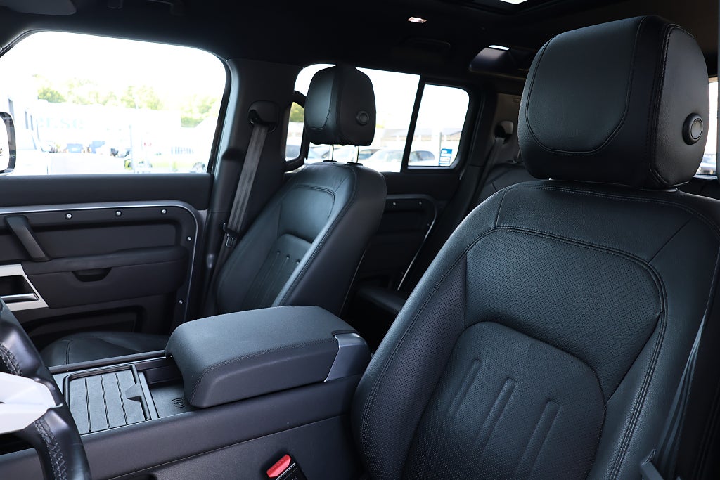 Land Rover Defender P400e PHEV AWD 400HK PANO, MERIDIAN, VÄRMARE, 360°