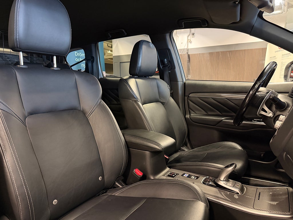 Mitsubishi Outlander 2020 - miniatyr 27