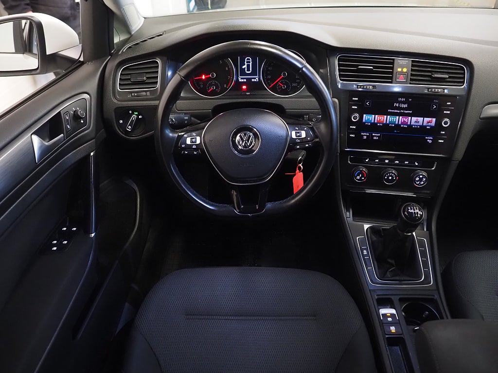 Volkswagen Golf Sportscombi 1.0 TSI 110hk |Panorama|Drag|Backkamera| 2018