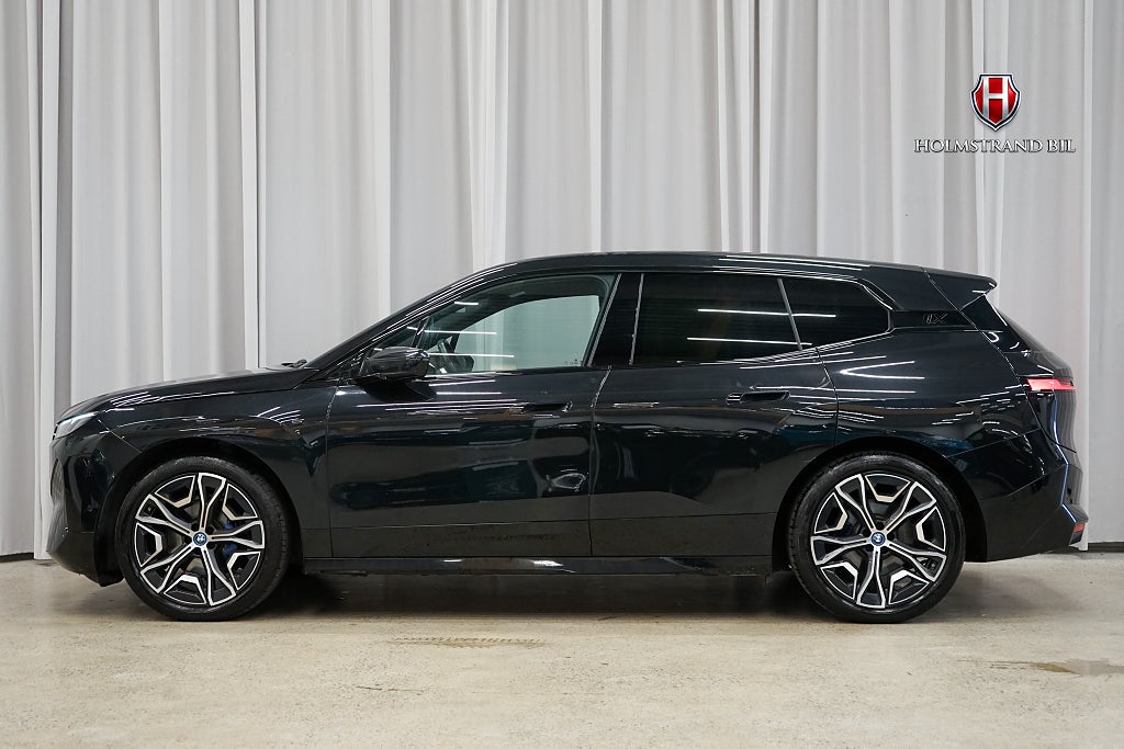 BMW iX xDrive40 Sport Package Pano Drag 3D Massage H/K HUD Las