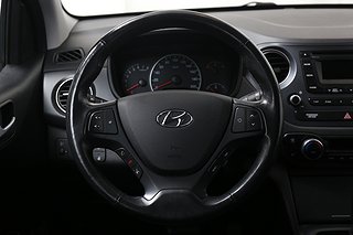 Halvkombi Hyundai i10 9 av 18