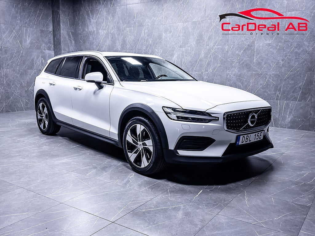 Volvo V60 Cross Country D4 AWD Geartronic Momentum Värmare CarPlay Rattvärme