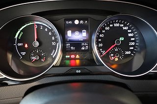 Kombi Volkswagen Passat 17 av 24