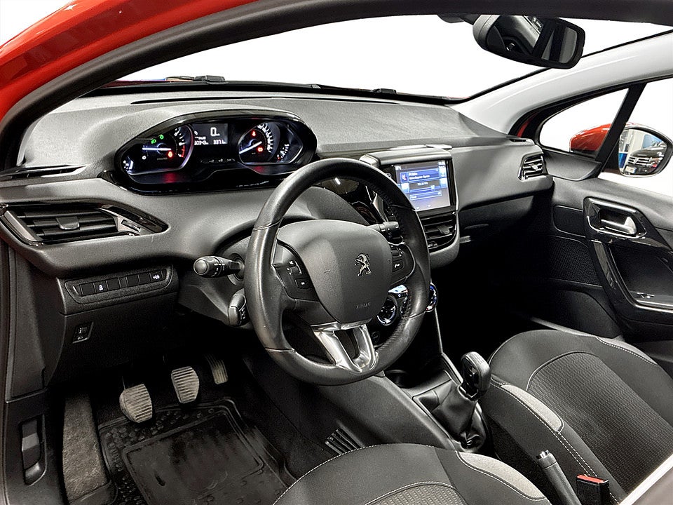 Bild på Peugeot 208 Active 1.2 PT 82hk LÅG SKATT! FARTHÅLLARE
