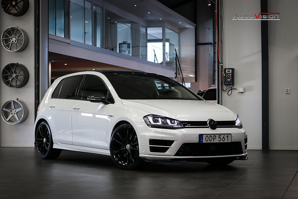 Volkswagen Golf 5-d R 2.0 TSI 4M DSG 300hk PANO KAMERA SKINN 2-TONE 19"