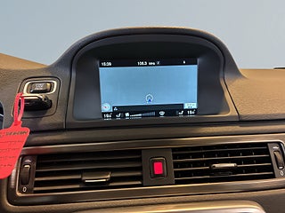 Volvo XC70 D4 AWD Momentum Dragkrok Dvärm Navigation Rattvärme S&V