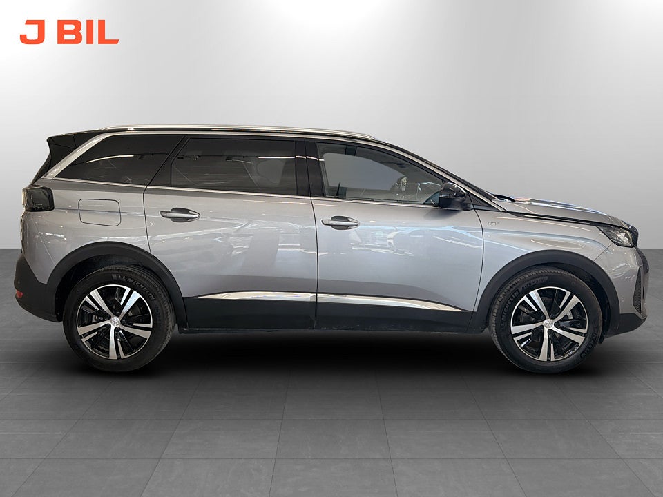 Bild på Peugeot 5008 GT 1.2 PT 130hk Aut 7-SITS B-KAMERA CARPLAY
