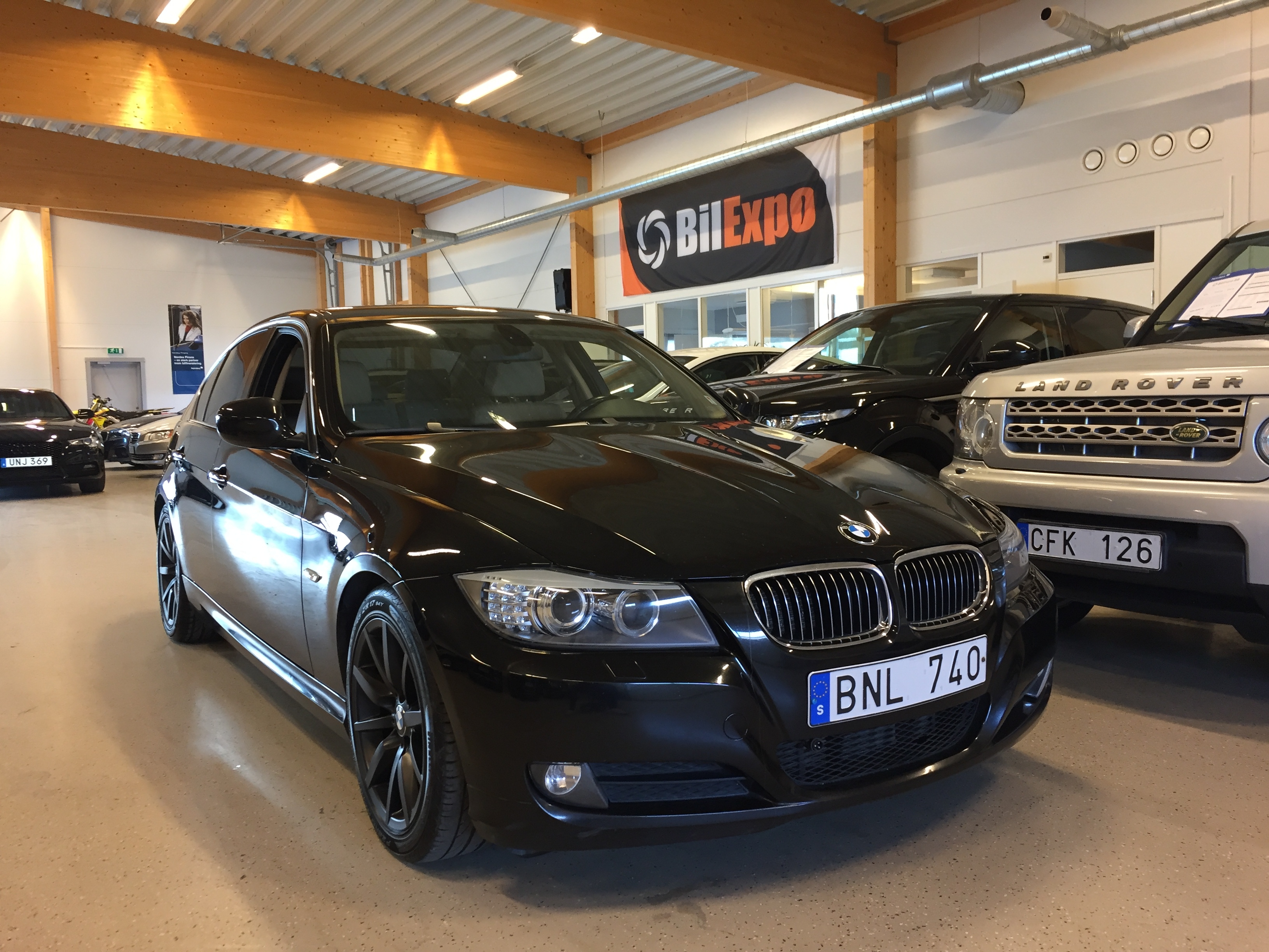 BMW 330