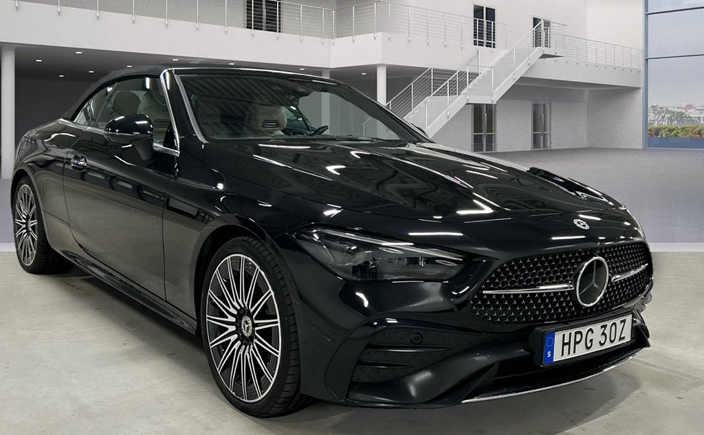 Mercedes-Benz CLE 300 4MATIC Cabriolet AMG Premium Burmester Läder Drag - bild 9